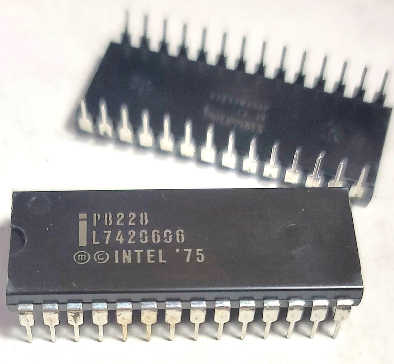P8228